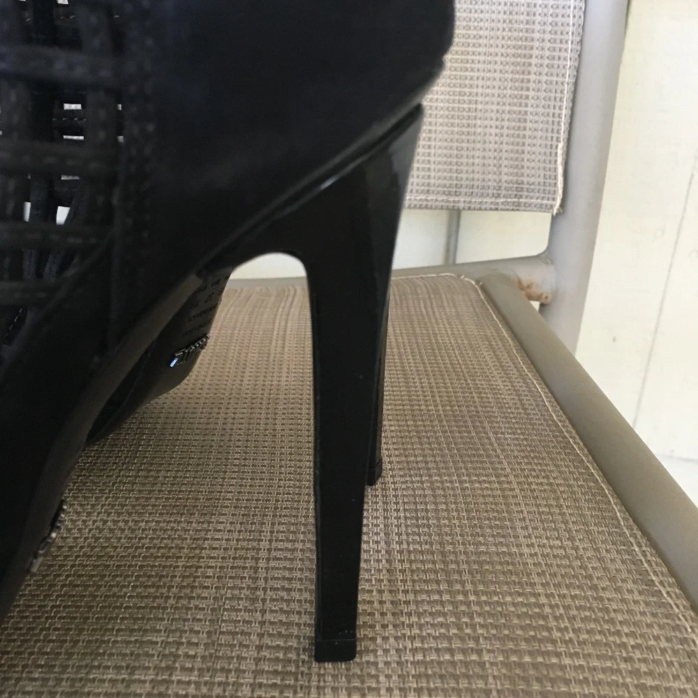 SCHUTZ Black Caged Pointed Toe Heels Booties Sz 8 - Picture 3 of 12